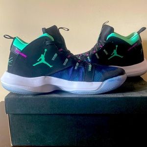 JORDAN JUMPMAN 2020: BLACK/GREEN GLOW-BLUE